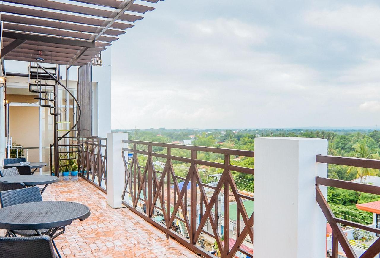 Reddoorz Plus @ Hotel Platinum Occidental Mindoro San Jose  Exterior foto