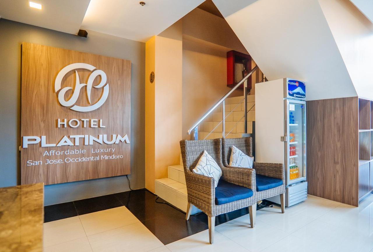 Reddoorz Plus @ Hotel Platinum Occidental Mindoro San Jose  Exterior foto